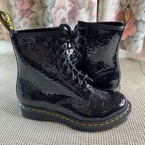 DR MARTENS WOMEN BOOTS LEOPARD EMBOSSED  BLACK NEW